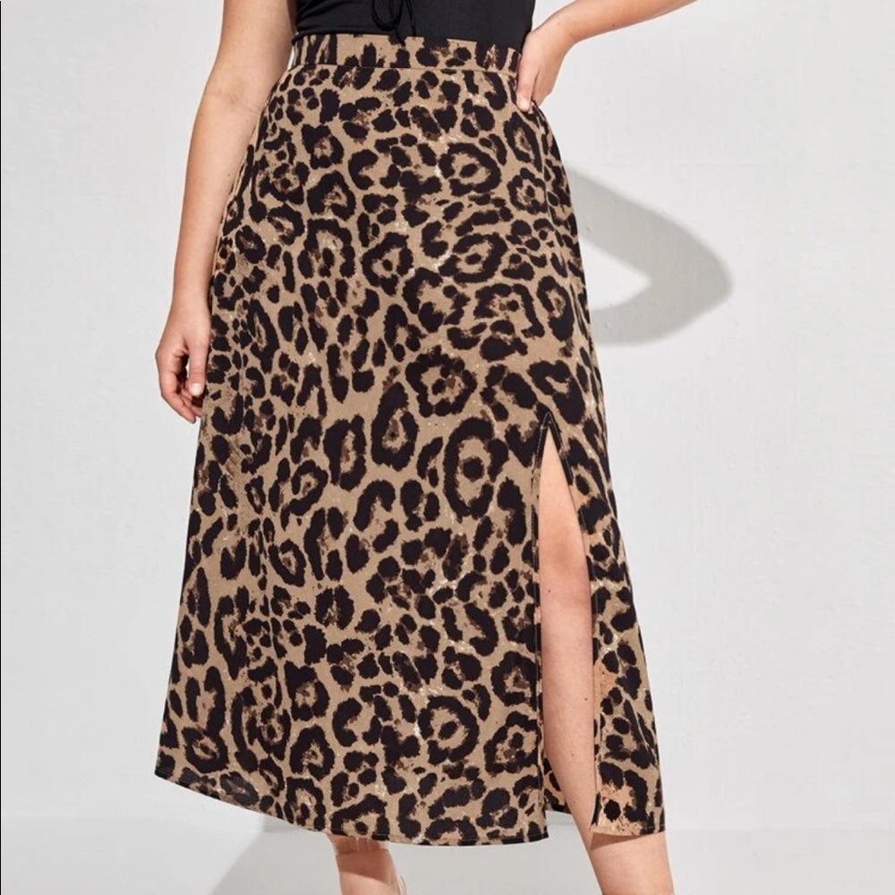 Leopard print skirt
